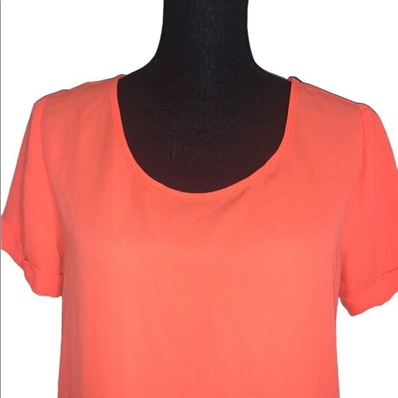 Mine High Low Short Sleeve Blouse - Picture 2 of 7